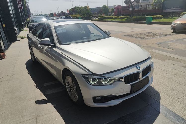 Used BMW 3 Series 2017 320Li Fashion Model Front Right 45 Deg