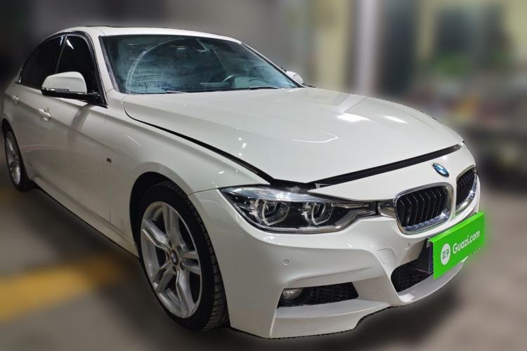 Used BMW 3 Series 2017 320i M Sport Front Right 45 Deg