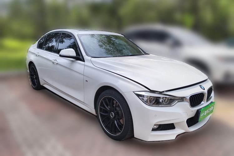 Used BMW 3 Series 2017 320i M Sport Front Right 45 Deg