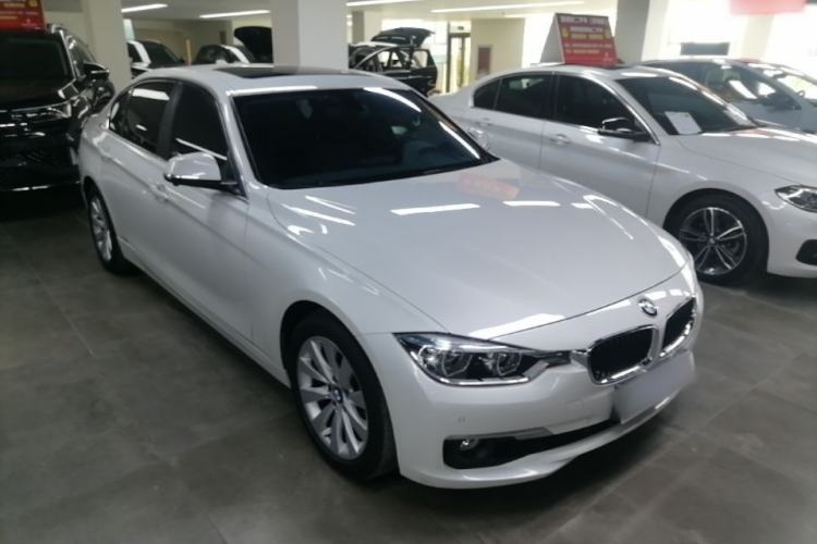 Used BMW 3 Series 2017 318Li Fashion Model Front Right 45 Deg