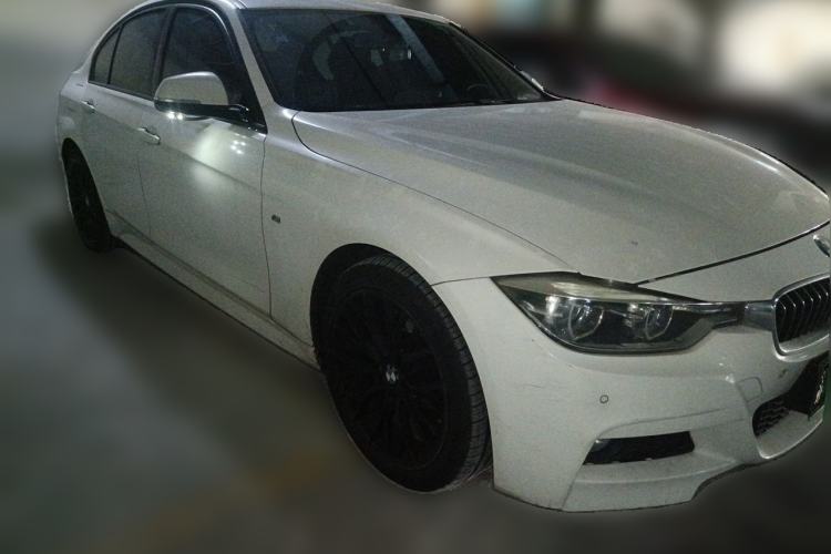 Used BMW 3 Series 2017 320i M Sport Front Right 45 Deg