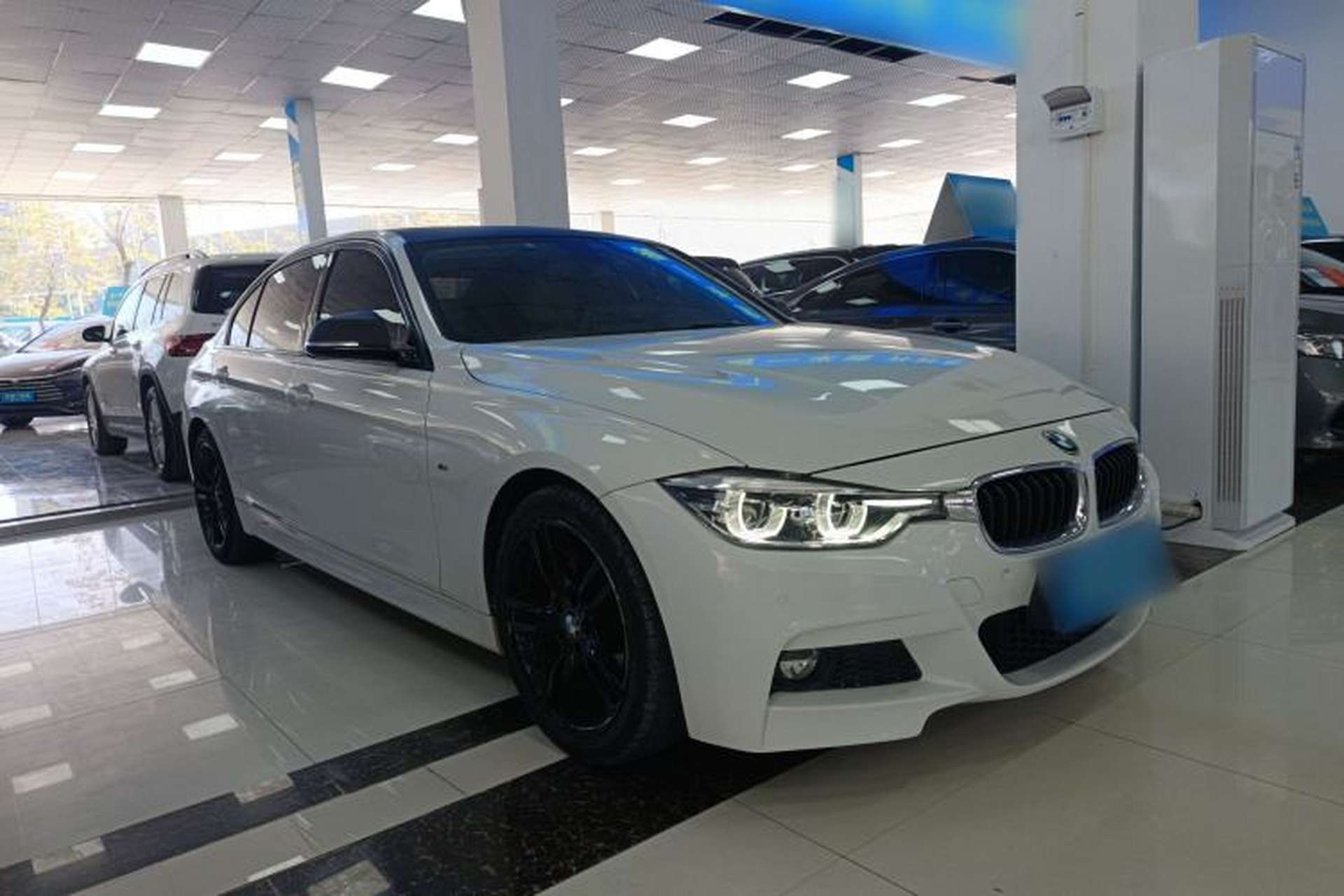 Used BMW 3 Series 2017 320Li M Sport Edition Front Right 45 Deg
