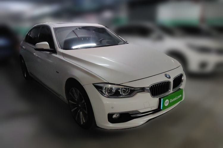 Used BMW 3 Series 2017 320Li Luxury Design Package Front Right 45 Deg