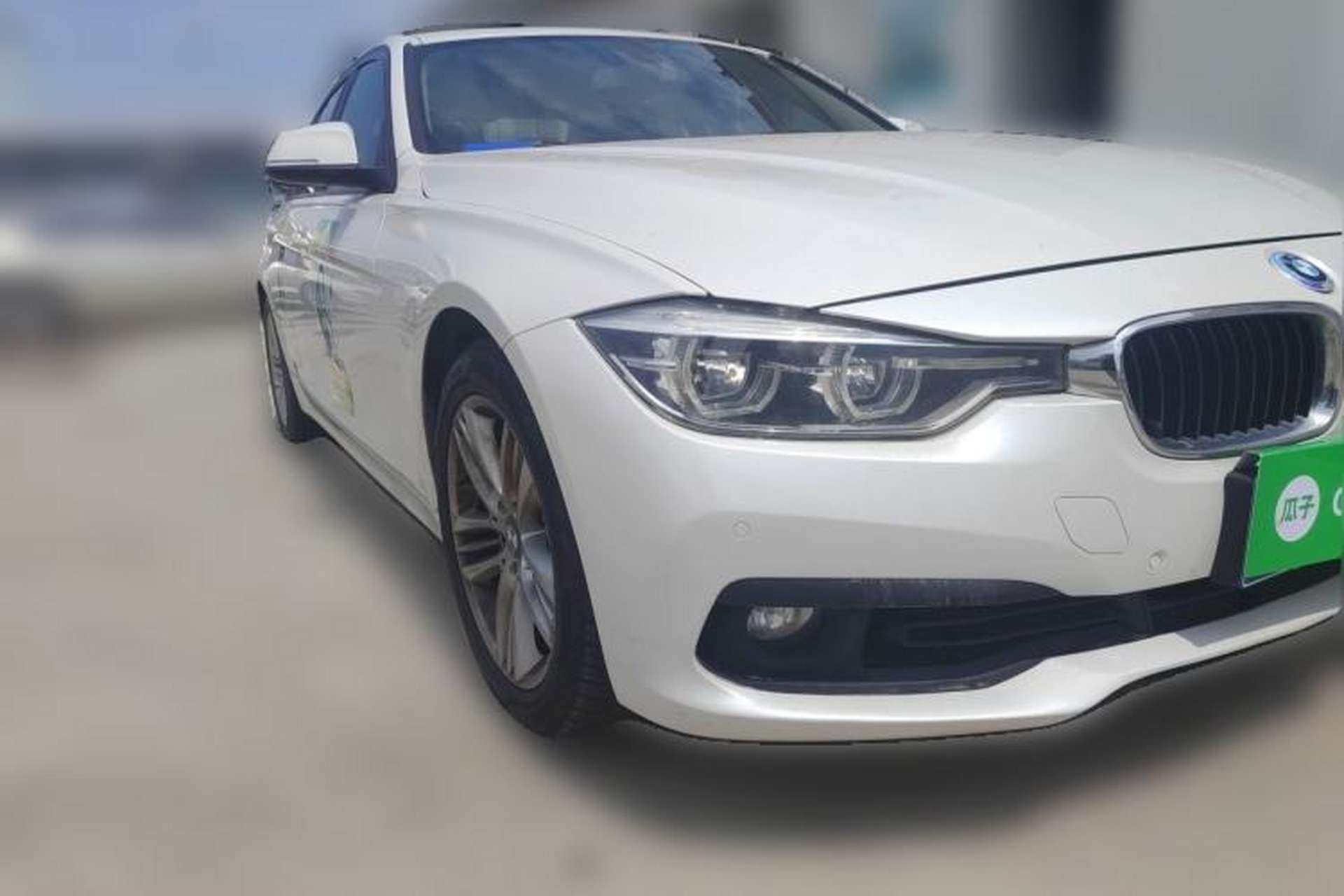 Used BMW 3 Series 2017 318i Fashion Model Front Right 45 Deg