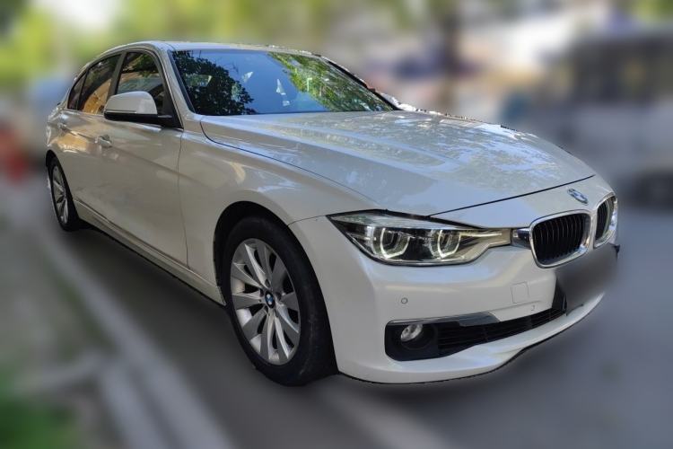 Used BMW 3 Series 2017 318Li Fashion Model Front Right 45 Deg