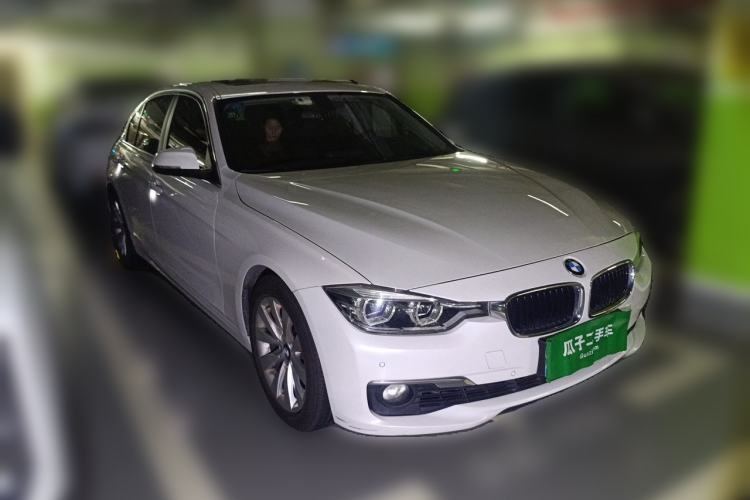 Used BMW 3 Series 2017 318Li Fashion Model Front Right 45 Deg