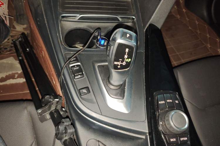 Used BMW 3 Series 2017 318i Fashion Model Gear Lever