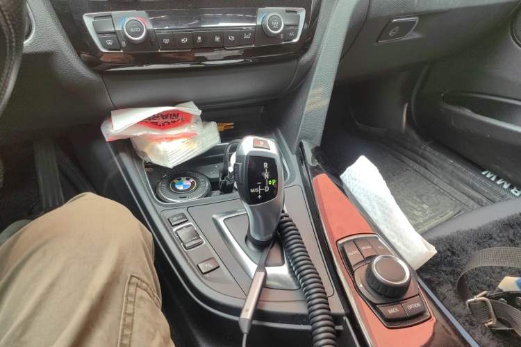 Used BMW 3 Series 2017 320Li Fashion Model Gear Lever