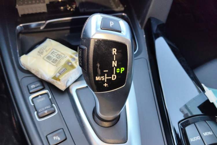 Used BMW 3 Series 2017 320Li Fashion Model Gear Lever