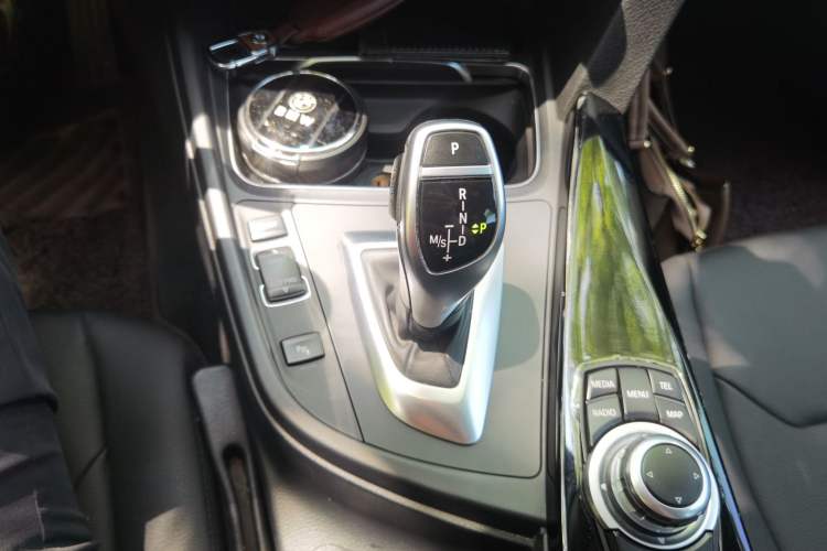 Used BMW 3 Series 2017 320Li M Sport Edition Gear Lever