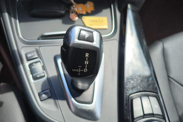 Used BMW 3 Series 2017 318Li Fashion Model Gear Lever