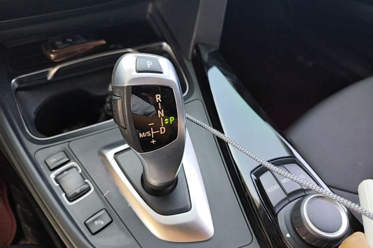 Used BMW 3 Series 2017 320Li Fashion Model Gear Lever