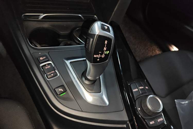 Used BMW 3 Series 2017 320Li Fashion Model Gear Lever