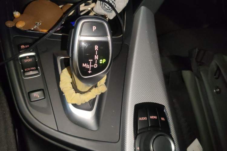 Used BMW 3 Series 2017 320i M Sport Gear Lever