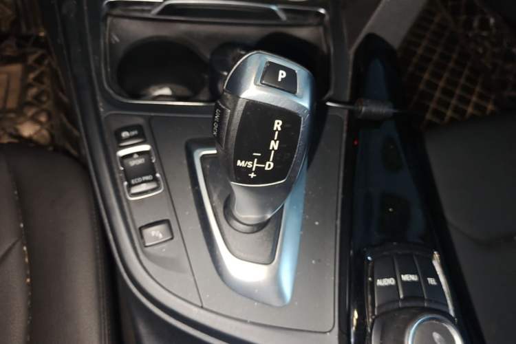 Used BMW 3 Series 2017 320Li Fashion Model Gear Lever