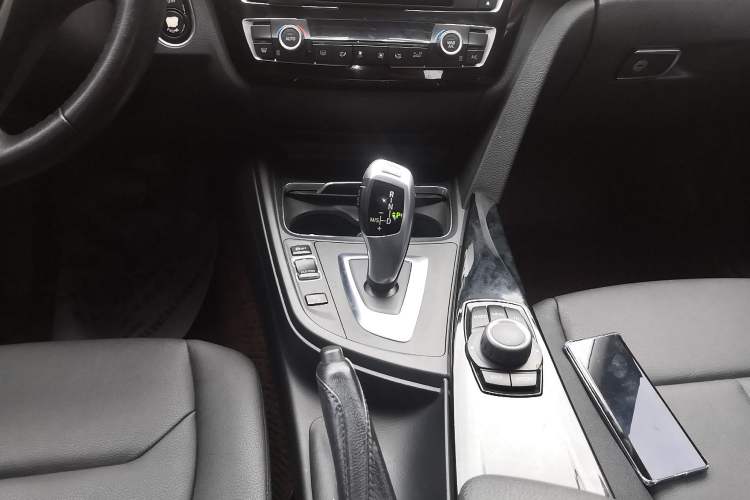 Used BMW 3 Series 2017 320Li Fashion Model Gear Lever
