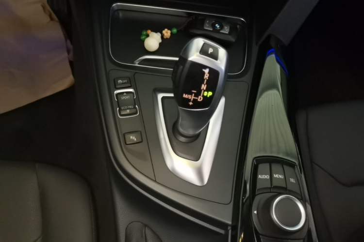 Used BMW 3 Series 2017 320Li Fashion Model Gear Lever