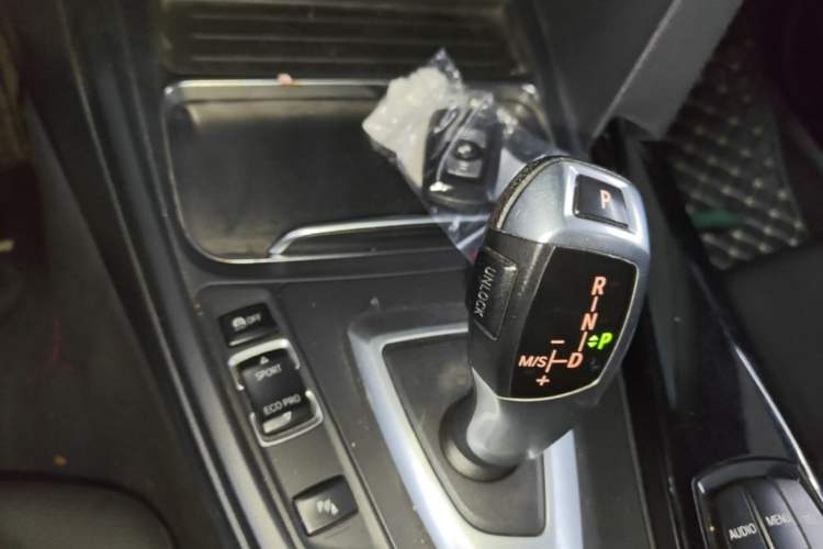 Used BMW 3 Series 2017 320Li xDrive Fashion Model Gear Lever