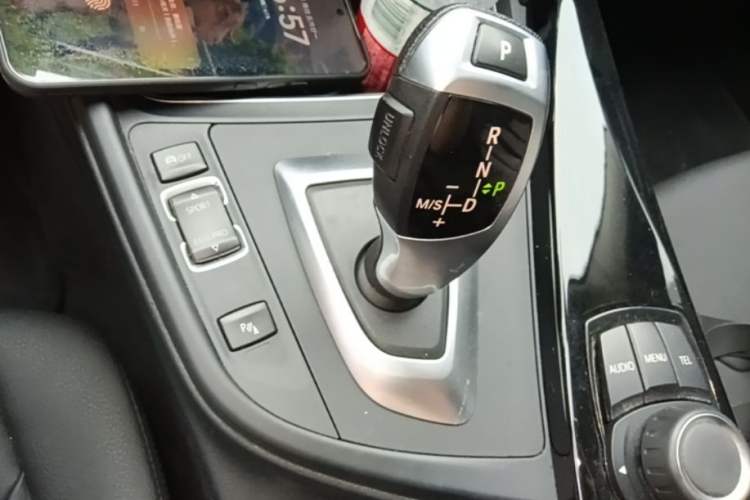 Used BMW 3 Series 2017 320Li Fashion Model Gear Lever