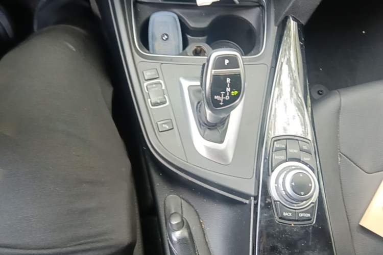 Used BMW 3 Series 2017 320Li M Sport Edition Gear Lever