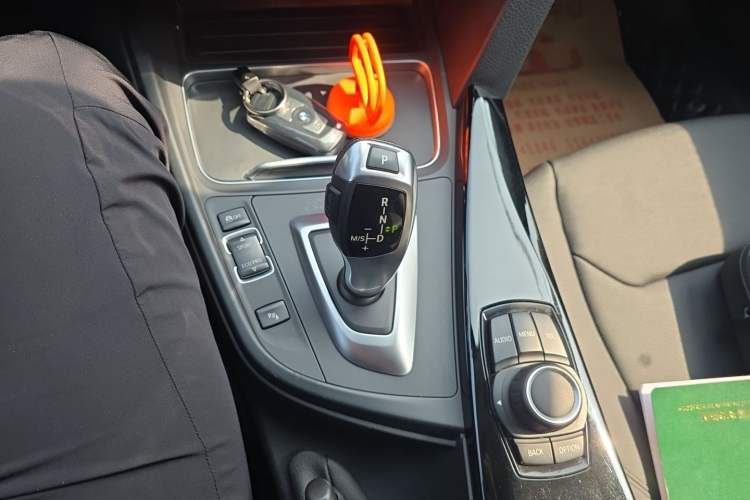 Used BMW 3 Series 2017 318Li Fashion Model Gear Lever