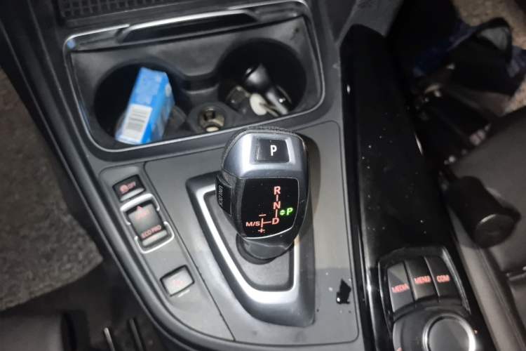 Used BMW 3 Series 2017 320Li Fashion Model Gear Lever