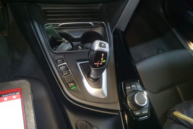 Used BMW 3 Series 2017 320Li Fashion Model Gear Lever