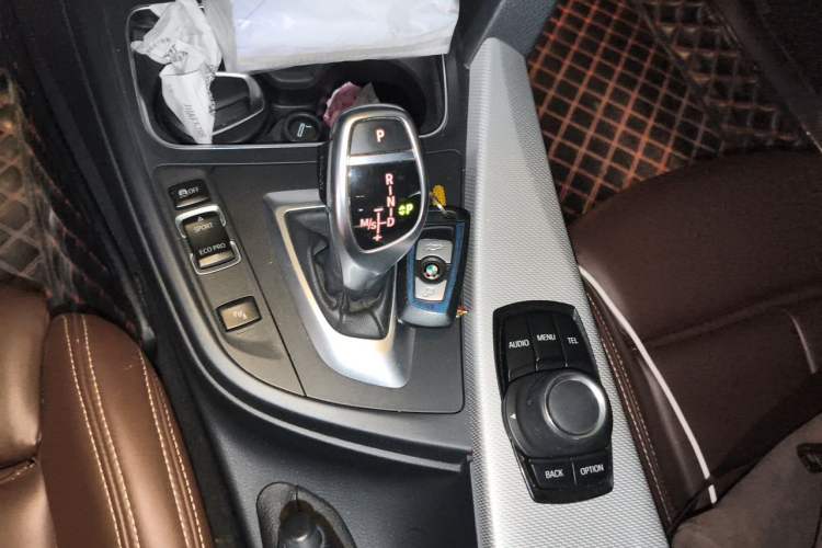 Used BMW 3 Series 2017 320i M Sport Gear Lever