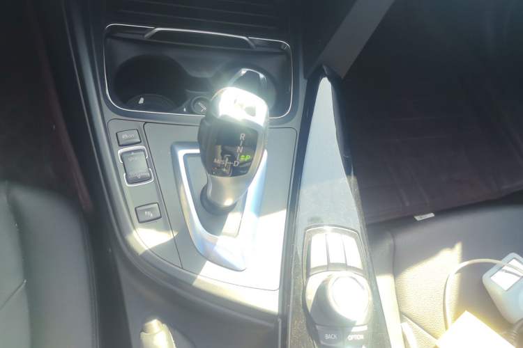 Used BMW 3 Series 2017 320Li Fashion Model Gear Lever