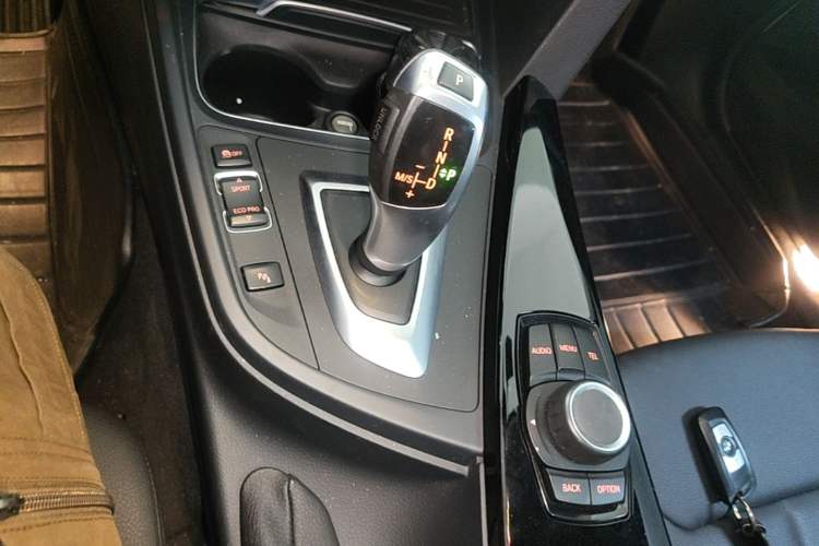 Used BMW 3 Series 2017 320Li Fashion Model Gear Lever