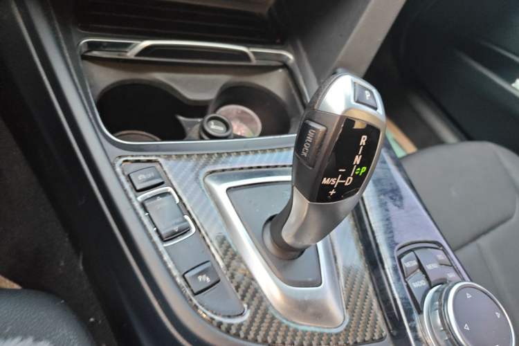 Used BMW 3 Series 2017 320Li Fashion Model Gear Lever