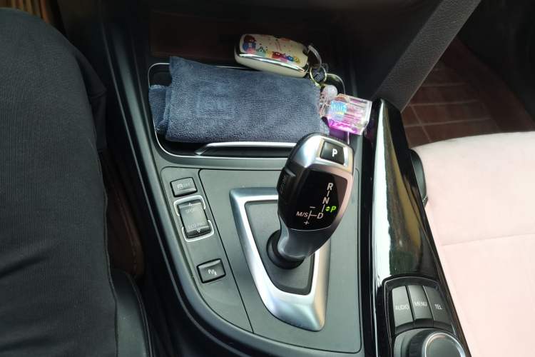 Used BMW 3 Series 2017 320Li Fashion Model Gear Lever