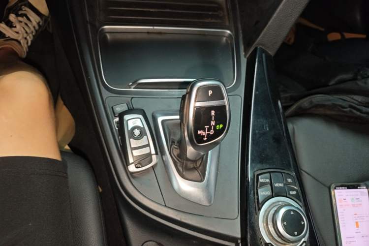 Used BMW 3 Series 2017 320Li M Sport Edition Gear Lever