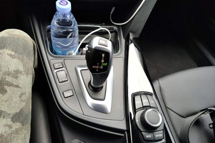 Used BMW 3 Series 2017 318Li Fashion Model Gear Lever