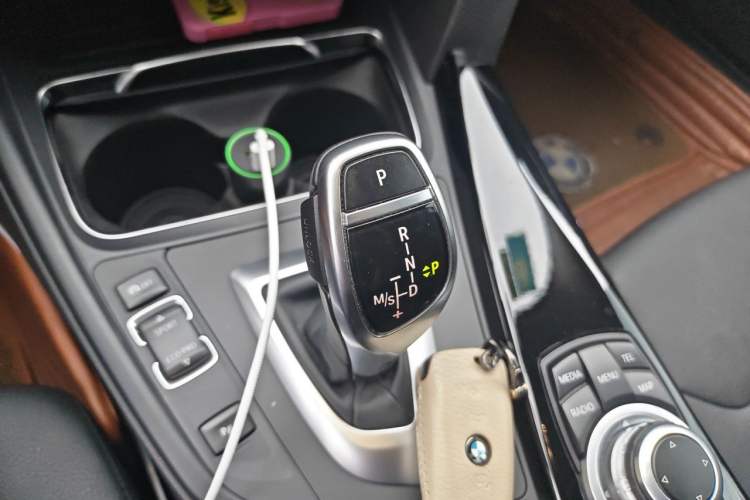 Used BMW 3 Series 2017 320Li M Sport Edition Gear Lever