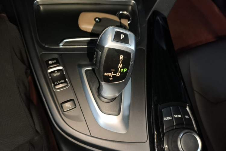 Used BMW 3 Series 2017 320Li Fashion Model Gear Lever
