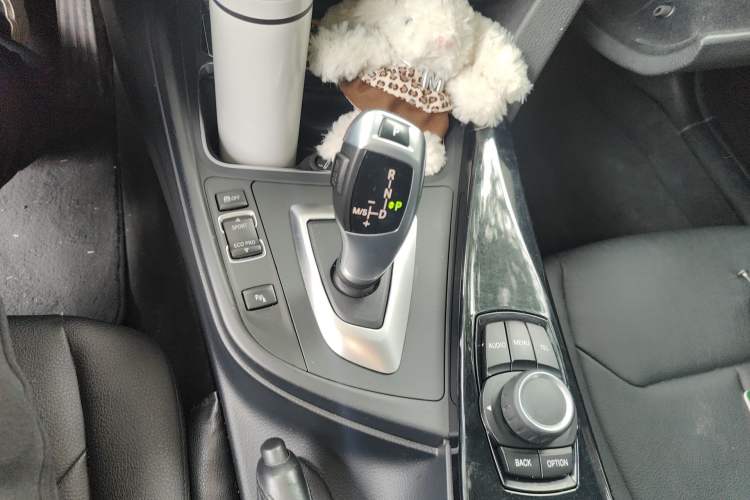 Used BMW 3 Series 2017 320Li Fashion Model Gear Lever