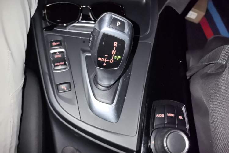 Used BMW 3 Series 2017 320Li Fashion Model Gear Lever