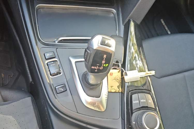 Used BMW 3 Series 2017 320Li Fashion Model Gear Lever