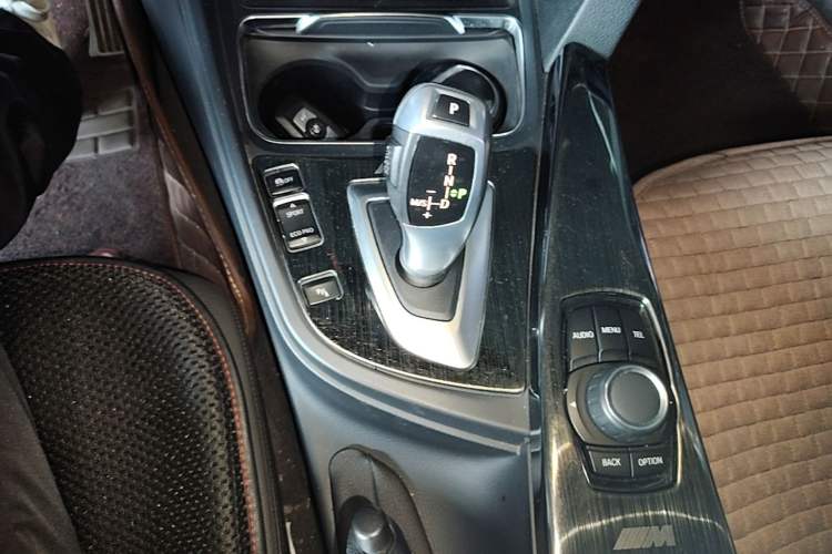 Used BMW 3 Series 2017 320Li Fashion Model Gear Lever