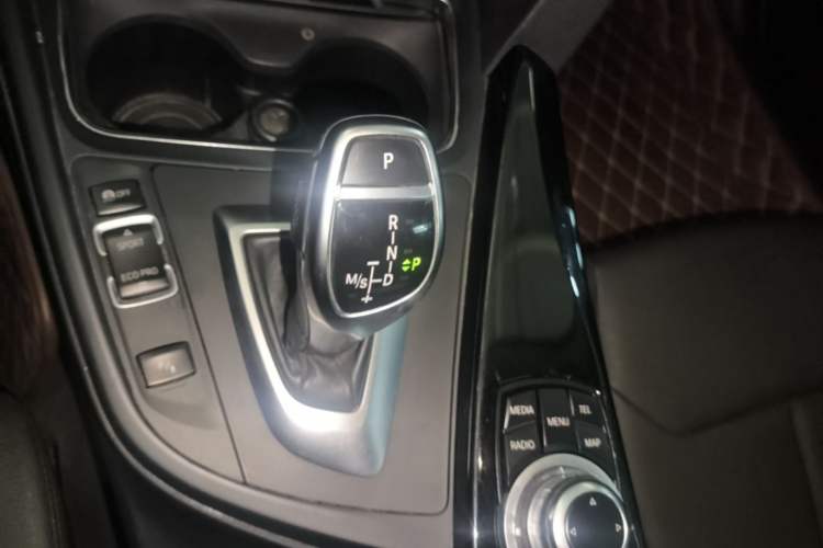 Used BMW 3 Series 2017 320Li M Sport Edition Gear Lever