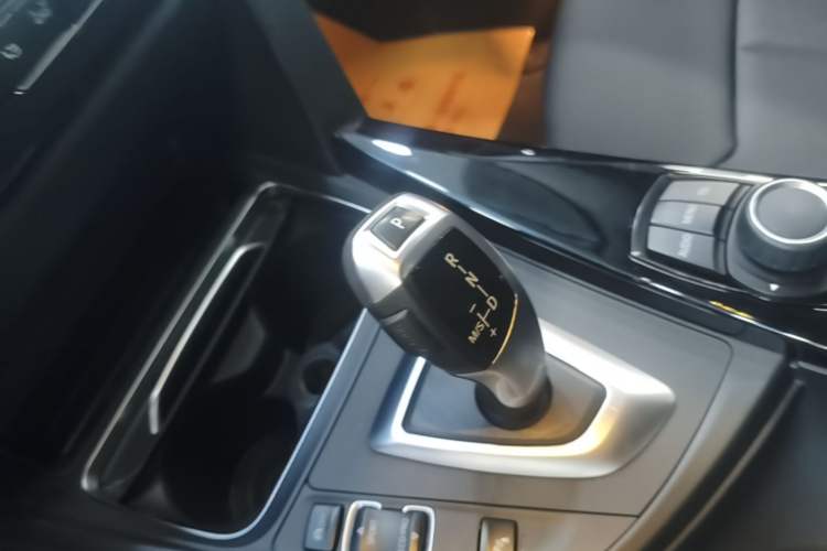 Used BMW 3 Series 2017 320Li Fashion Model Gear Lever