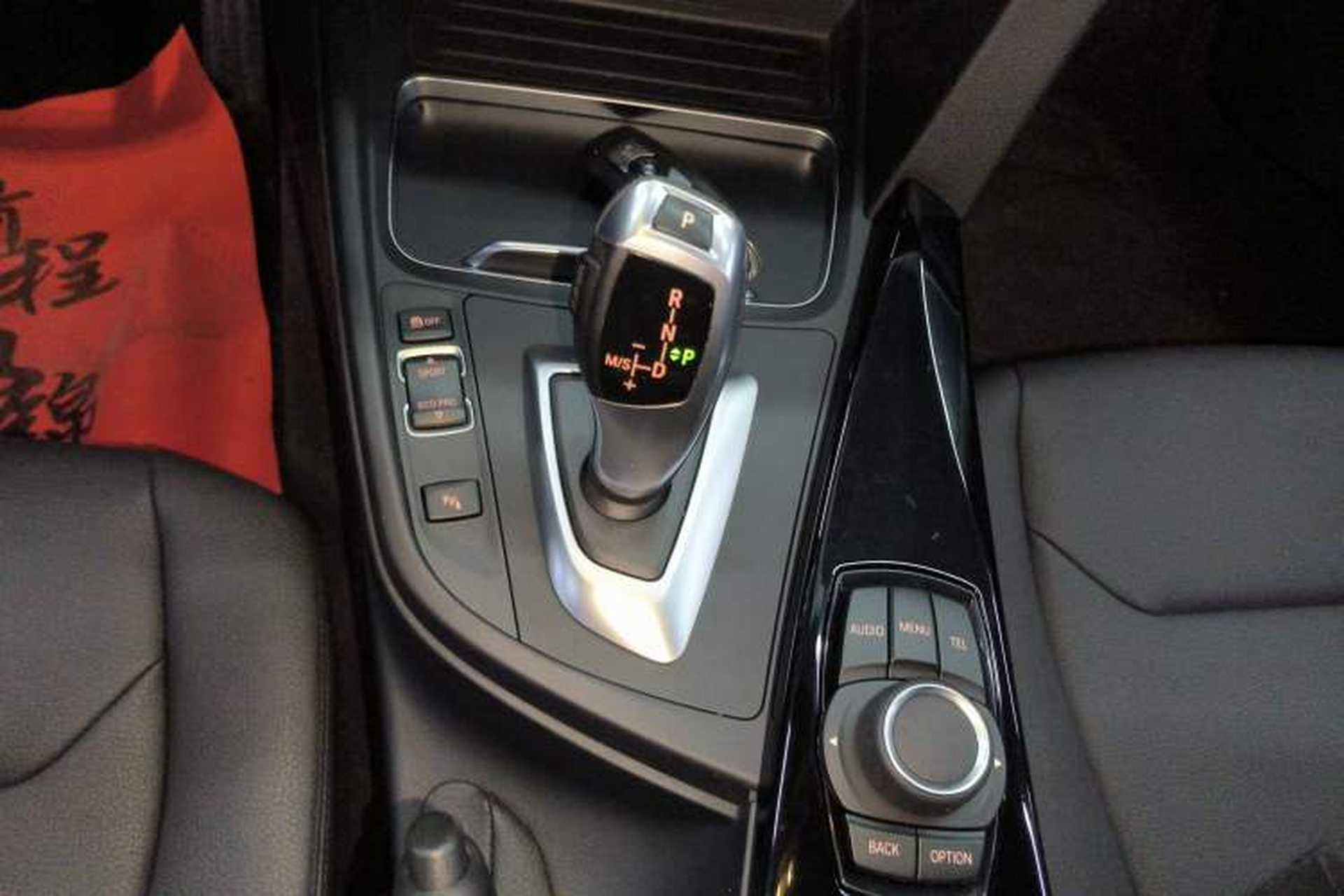 Used BMW 3 Series 2017 320Li Fashion Model Gear Lever