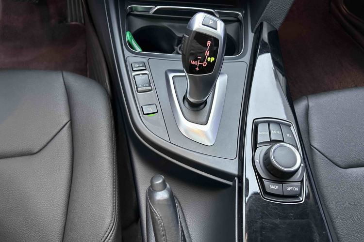 Used BMW 3 Series 2017 320Li Fashion Model Gear Lever