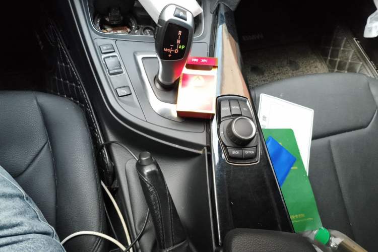 Used BMW 3 Series 2017 320Li Fashion Model Gear Lever