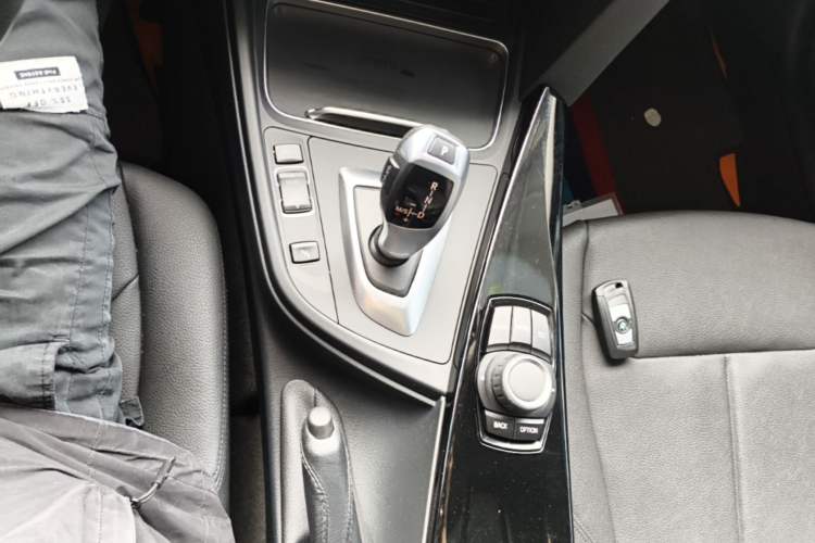 Used BMW 3 Series 2017 320Li Fashion Model Gear Lever