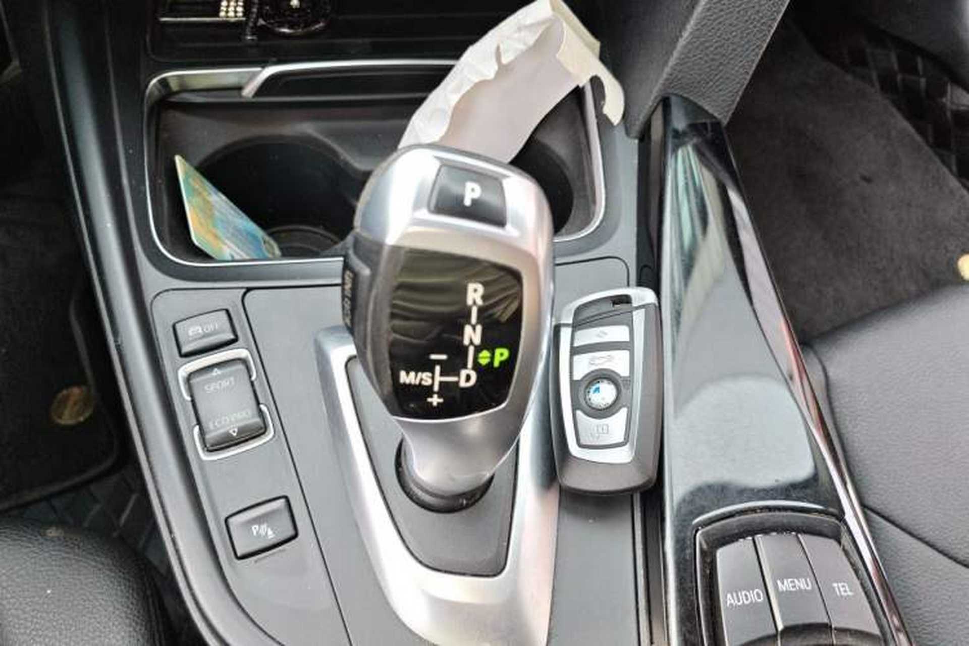 Used BMW 3 Series 2017 320Li Fashion Model Gear Lever