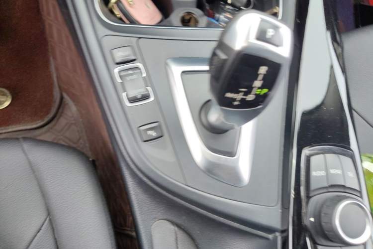 Used BMW 3 Series 2017 320Li Fashion Model Gear Lever