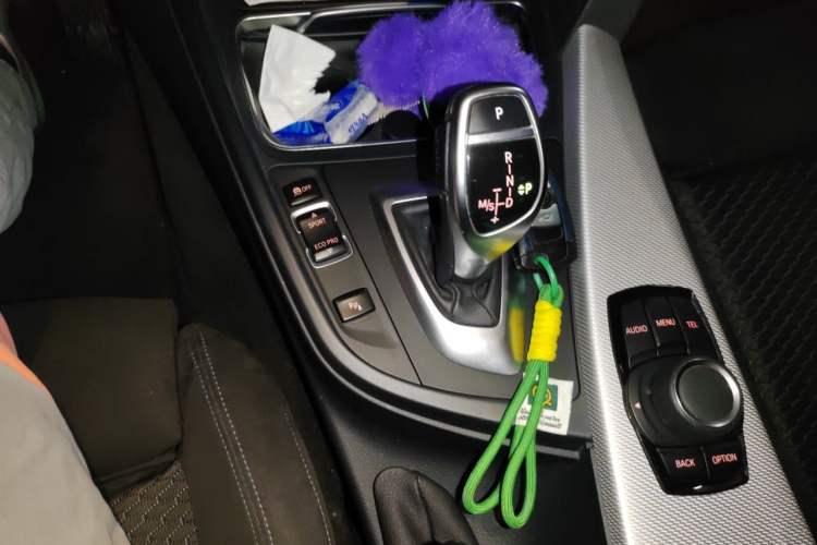 Used BMW 3 Series 2017 320i M Sport Gear Lever