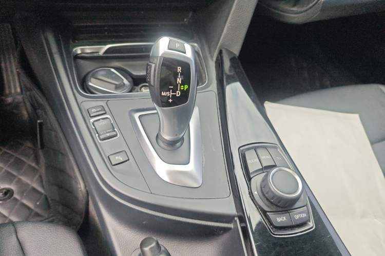 Used BMW 3 Series 2017 320Li Fashion Model Gear Lever